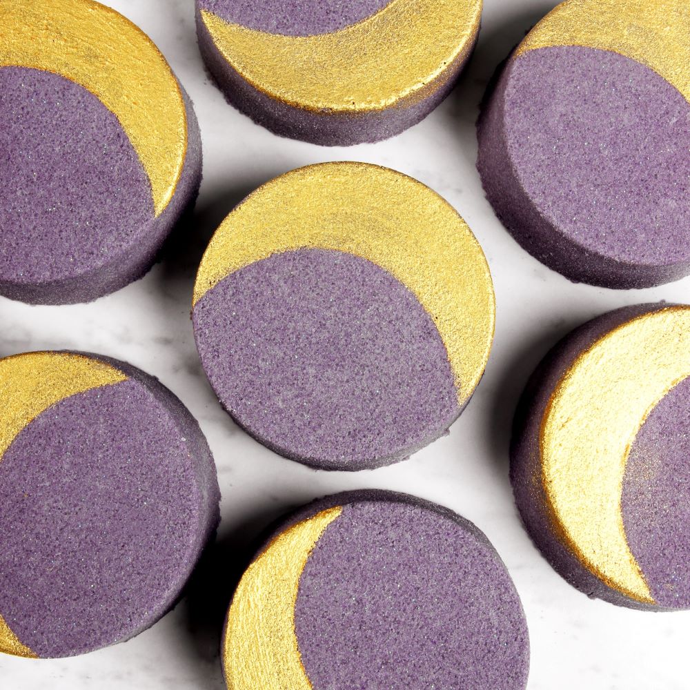 Crescent Moon Bath Bomb Project image number null